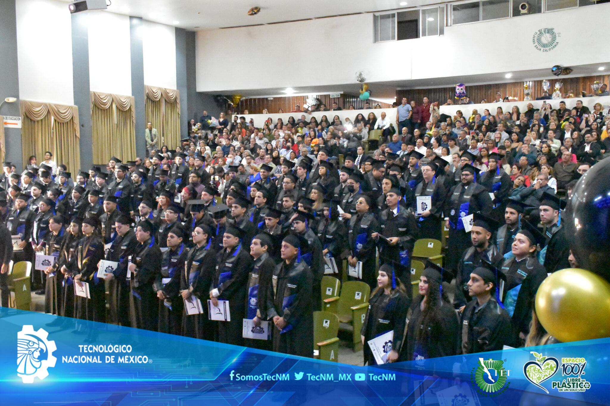 Egresan 909 profesionistas del TecNM