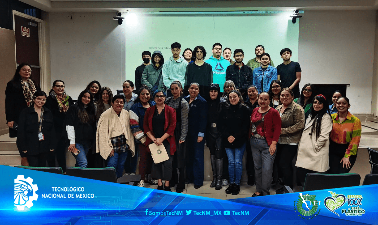 Presentan conferencia sobre derechos humanos de la mujer