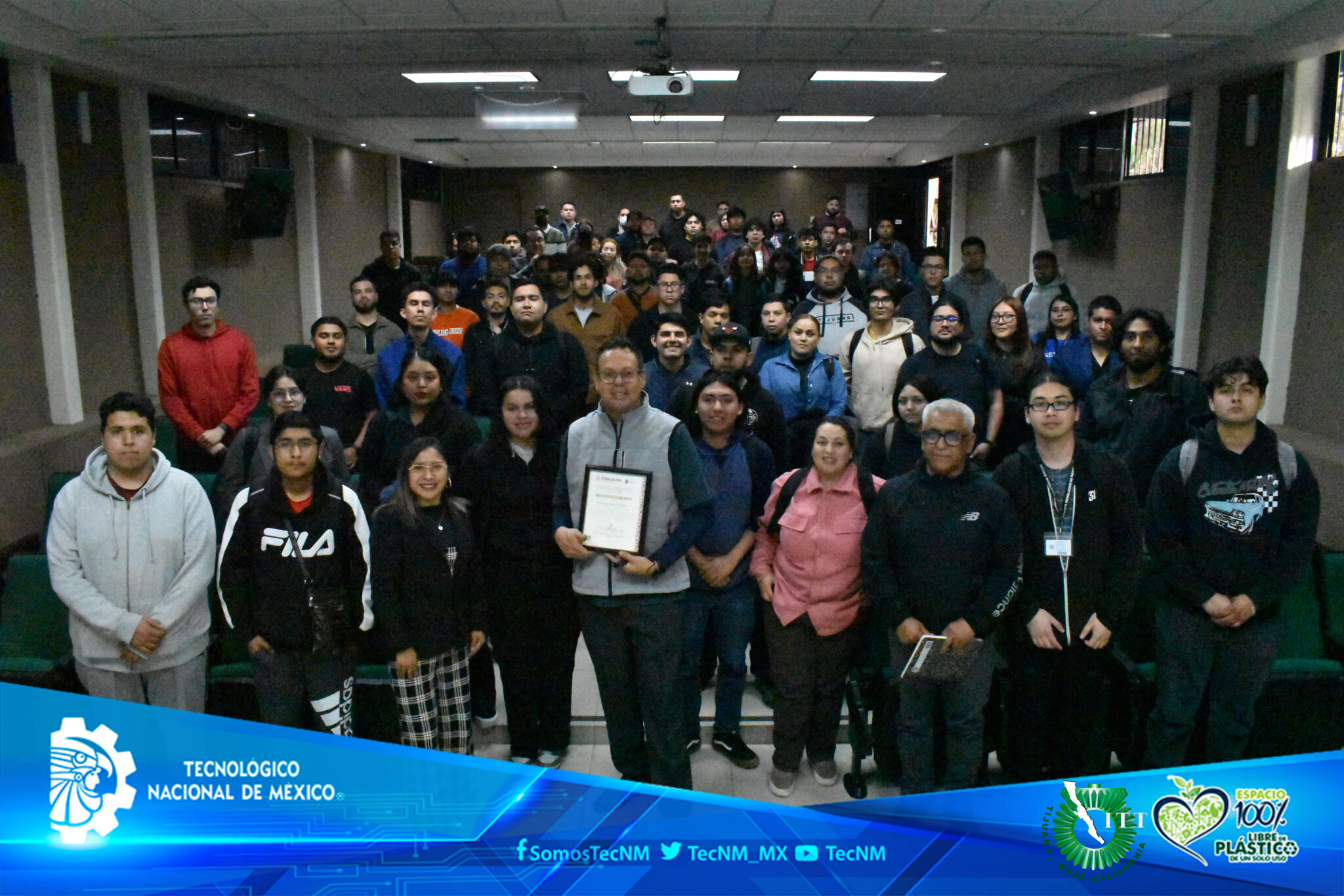 Estudiantes refuerzan habilidades clave en la conferencia «Entrevista de Trabajo»