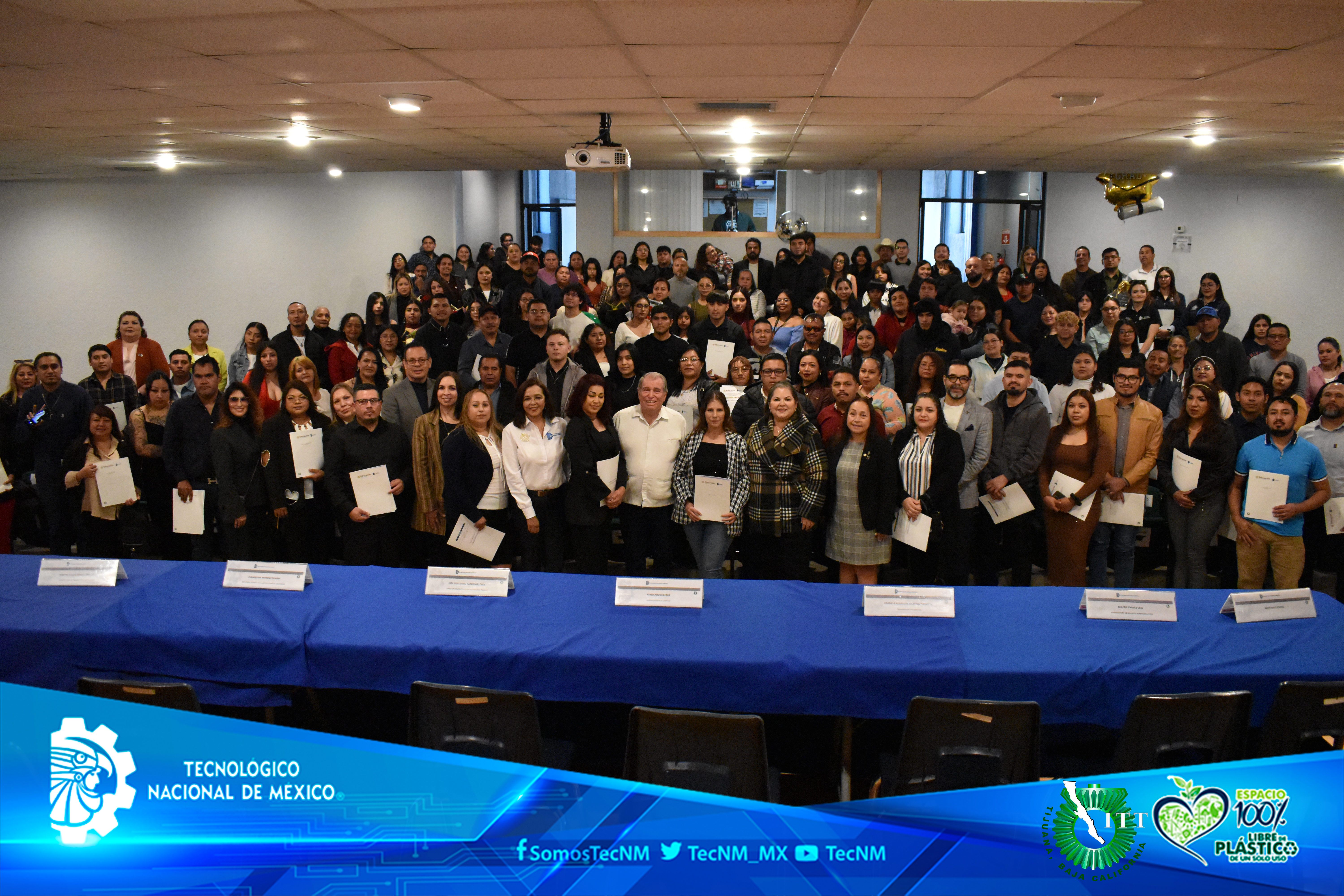 AlfabetizaTec impulsa el aprendizaje y celebra a más de 80 egresados