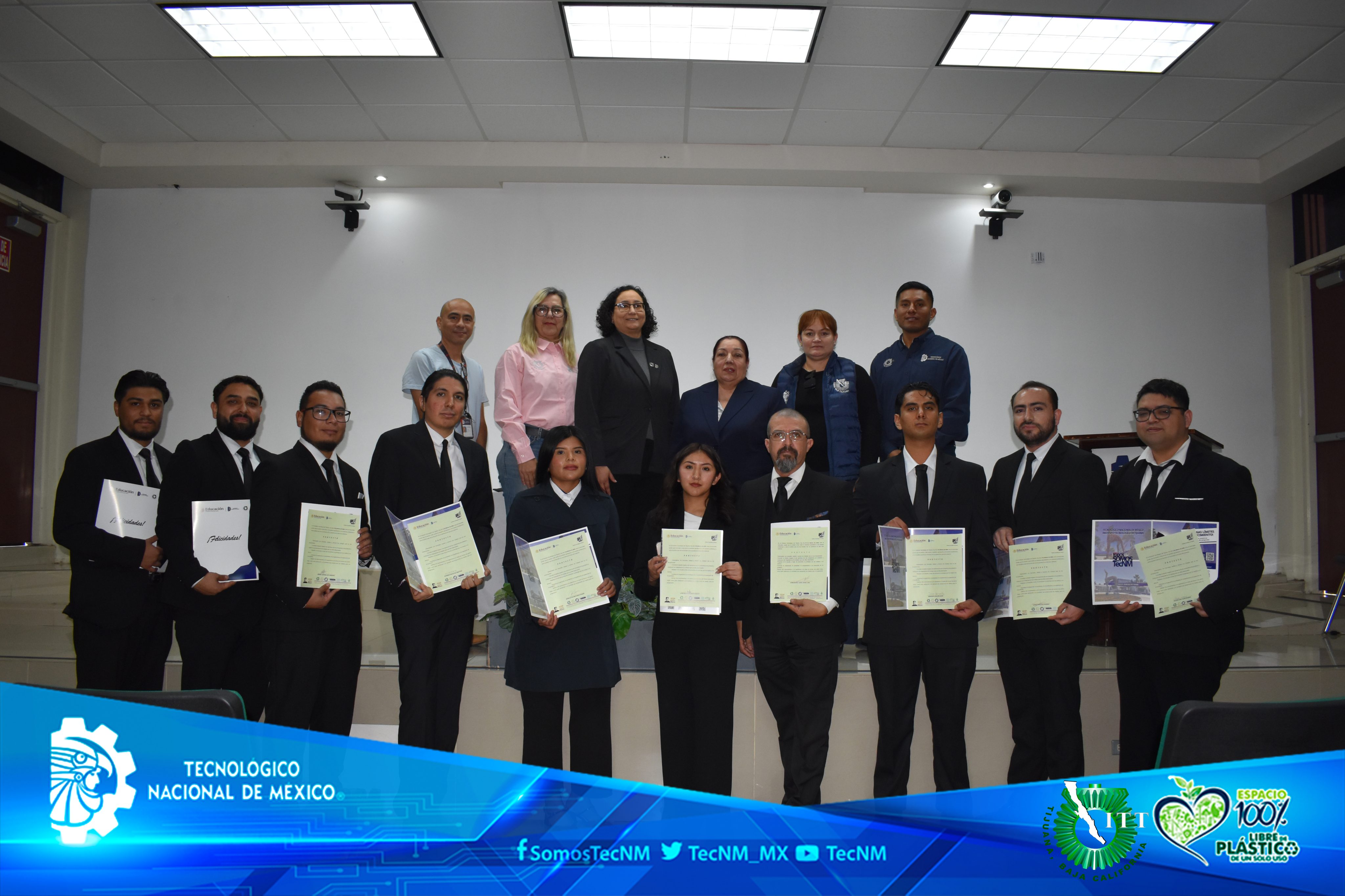 Nuevos ingenieros inician su camino profesional