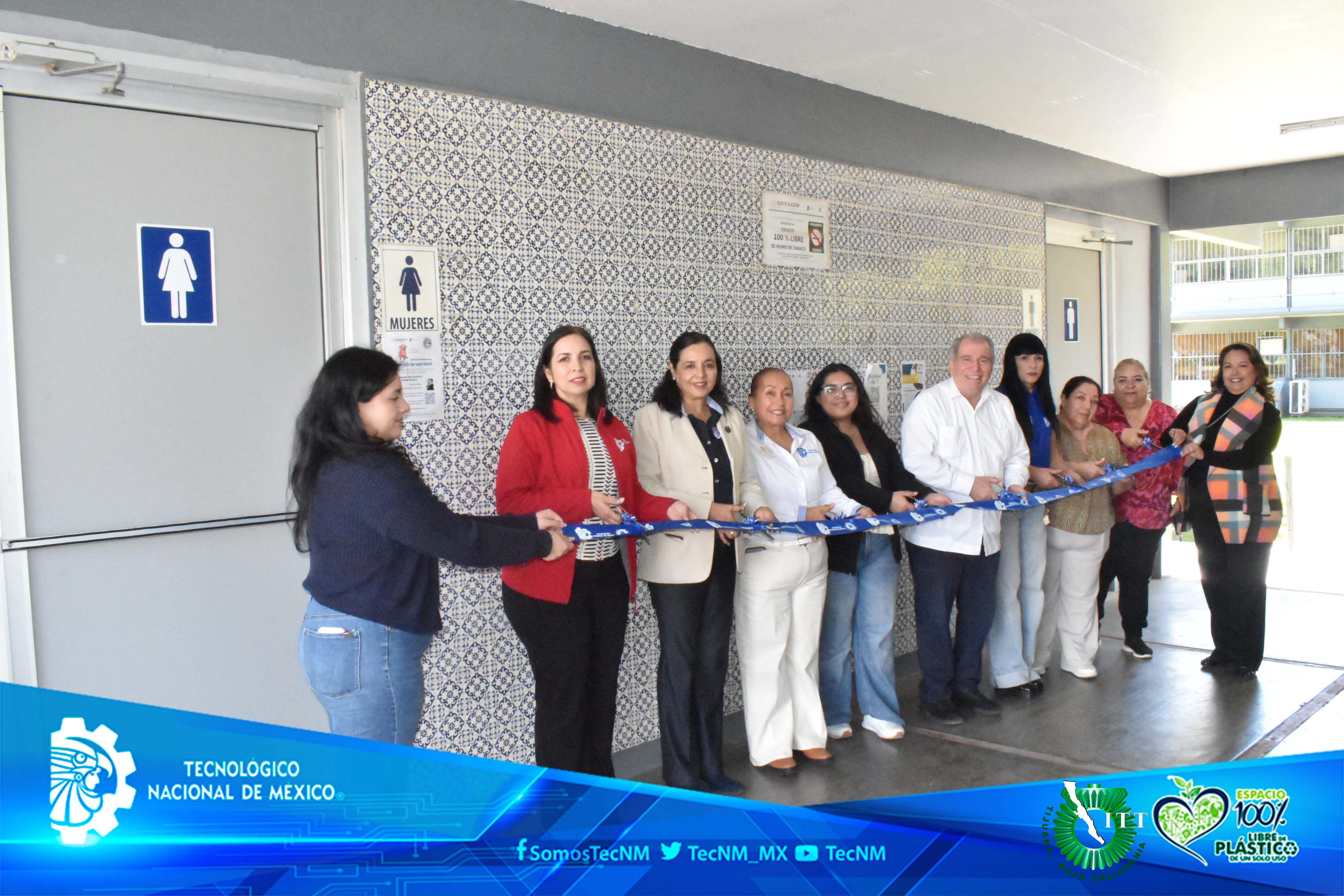 Reinauguración de servicios sanitarios