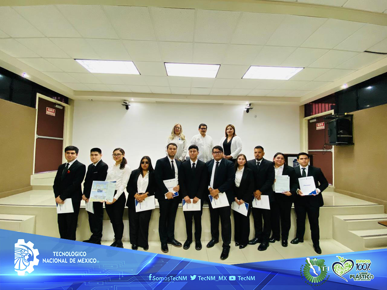 Realizan toma de protesta egresados de Ingeniería en Sistemas Computacionales e Ingeniería Informática en el TecNM – Instituto Tecnológico de Tijuana