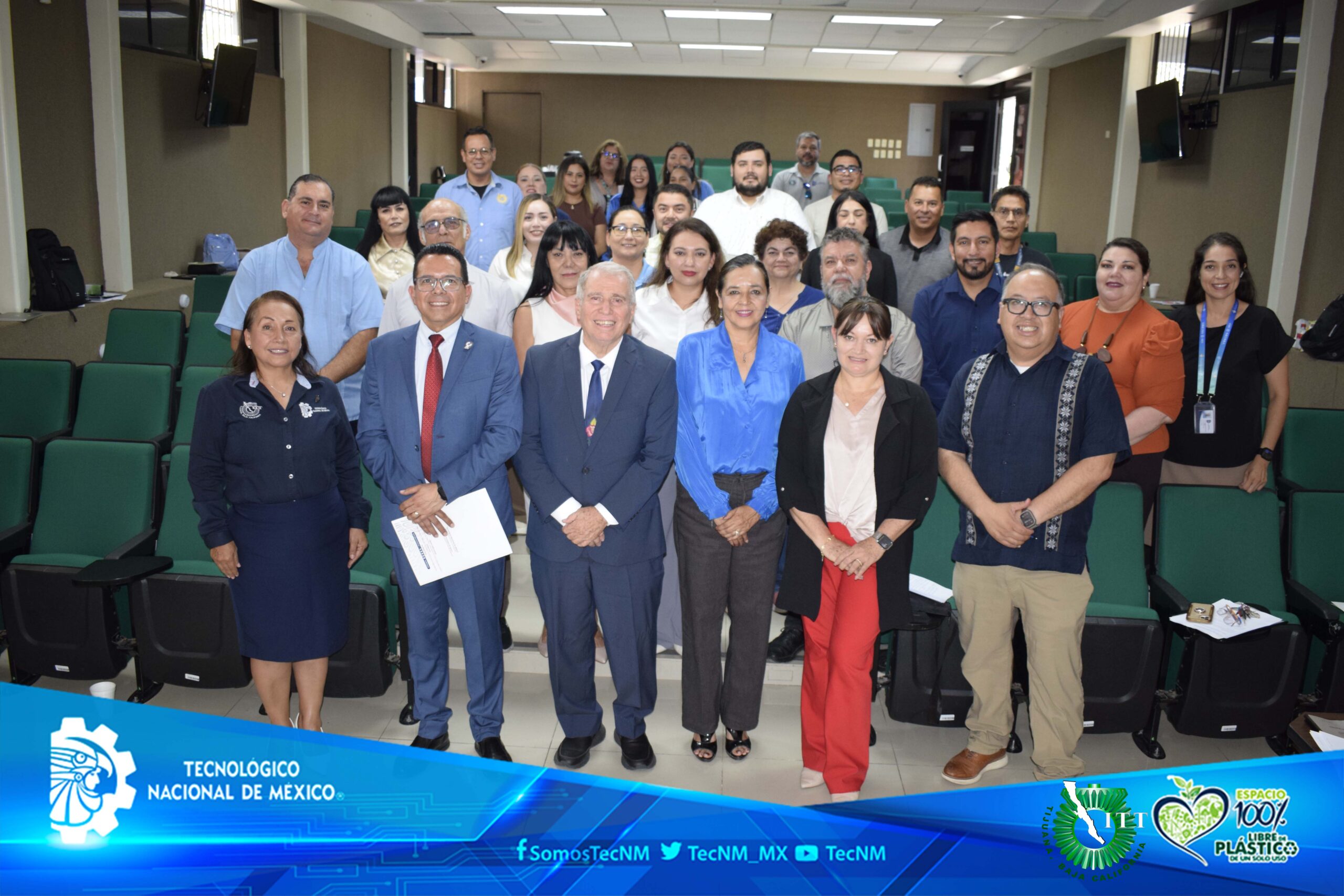Fortalecen liderazgo educativo con enfoque de humanismo y justicia social