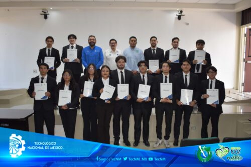 Toman protesta 15 egresados del Departamento de Sistemas y Computación
